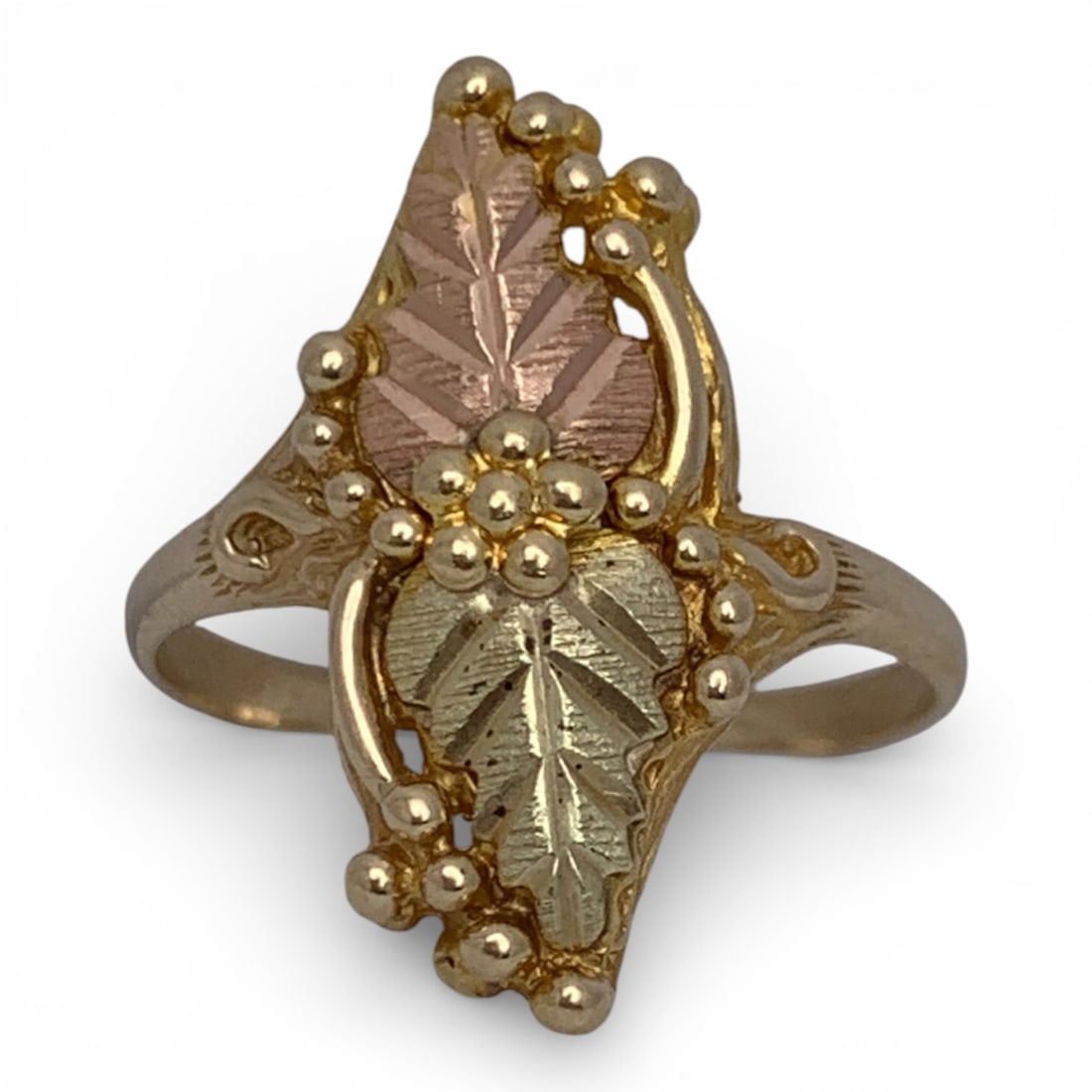 10k Yellow Gold Leaf Design Ring (1 of 4)