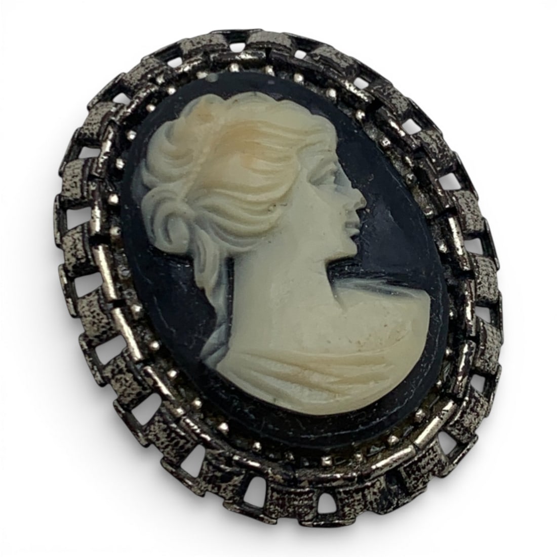 Silver Tone Cameo Pin: 1 1/4" Long