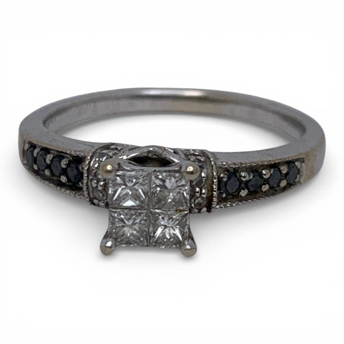 10k White Gold Ring With White & Black Diamonds: Marked 10k - Size 7.5 - 1.9 DwtGemstones Tested With Presidium Gem Tester Il - Berners Does Not Guarantee Authenticity Of Gemstones