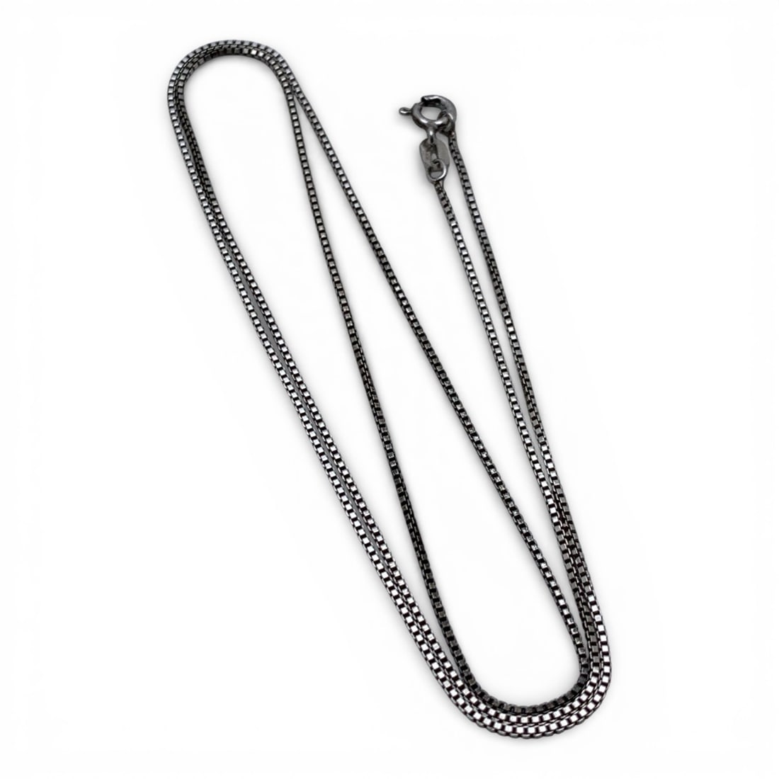 Sterling Silver Box Chain Necklace: Marked 925 - 22" Long - 3.1 Grams