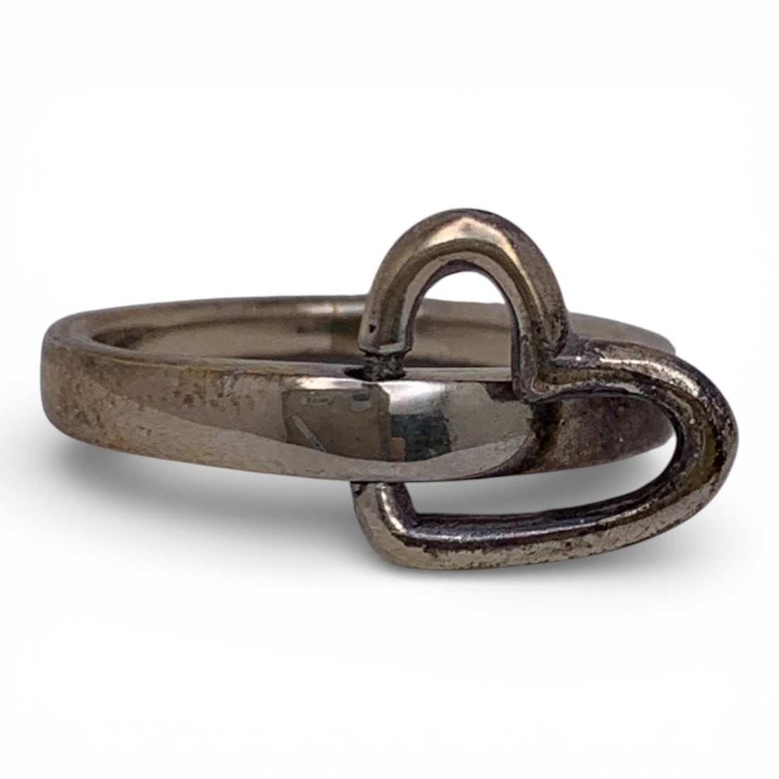 Sterling Silver Heart Charm Ring: Marked 925 - Size 6 - 3.3 Grams