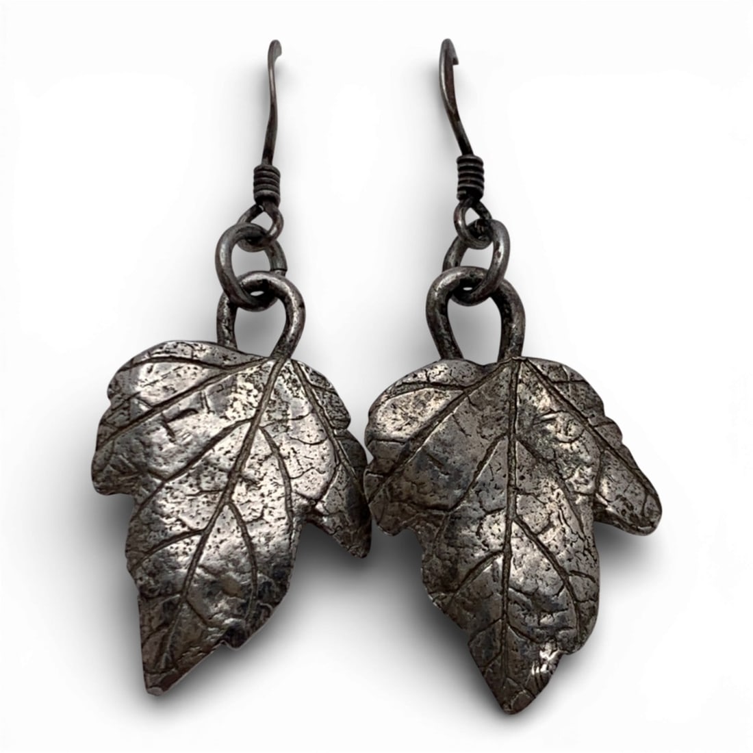 Sterling Silver Leaf Earrings: Marked 925 - 1 1/2" Long - 4.8 Grams