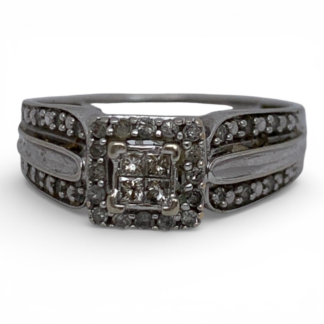 10k White Gold & Diamond Ring: Marked 10k - Size 7 - 1.6 DwtGemstones Tested With Presidium Gem Tester Il - Berners Does Not Guarantee Authenticity Of Gemstones