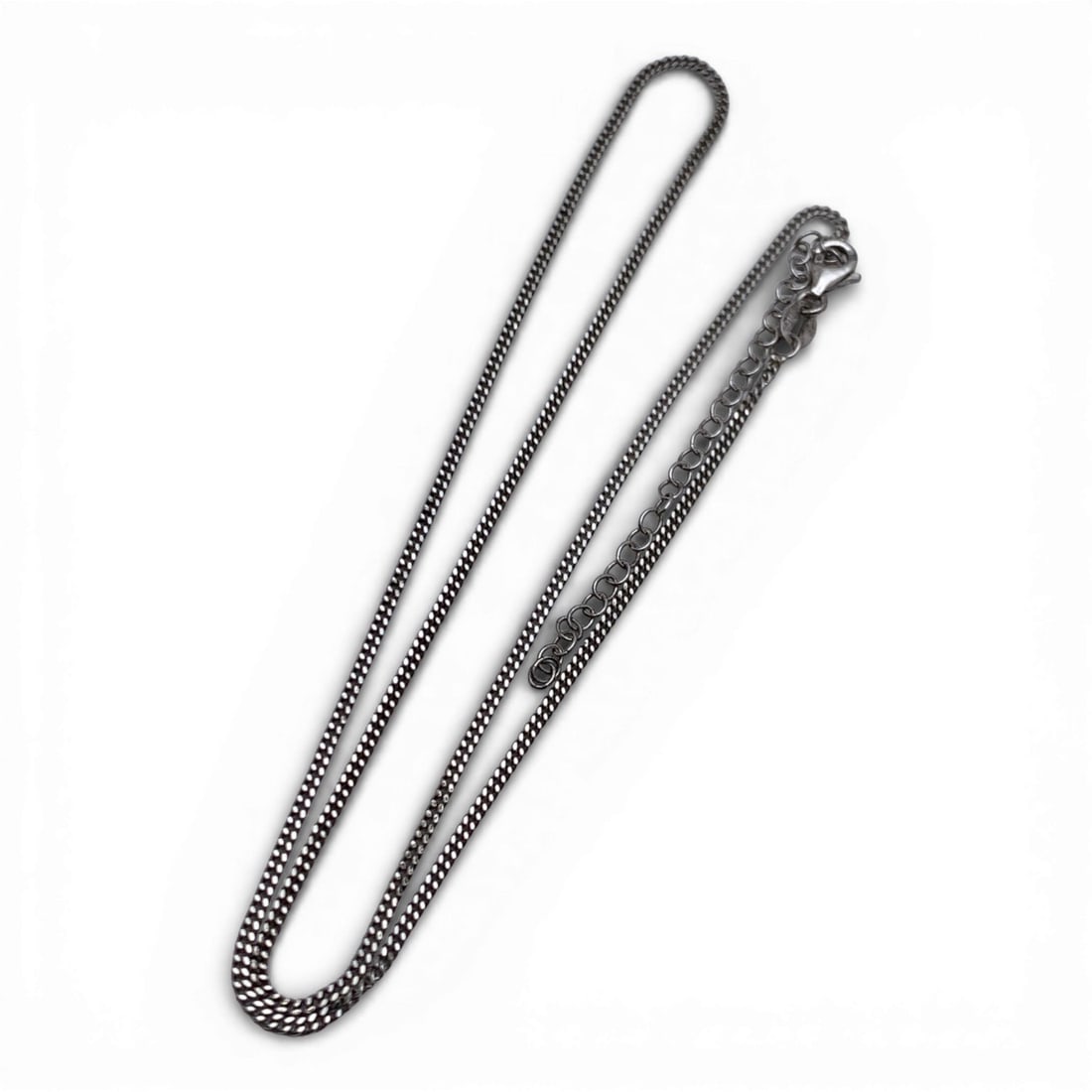 Sterling Silver Necklace: Marked 925 - 20" Long - 3.0 Grams