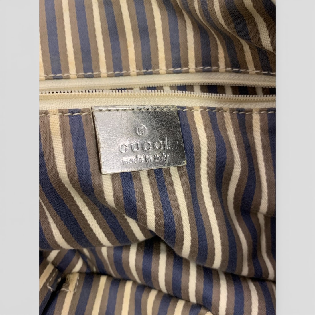 Gucci Canvas Silver Tote - 8