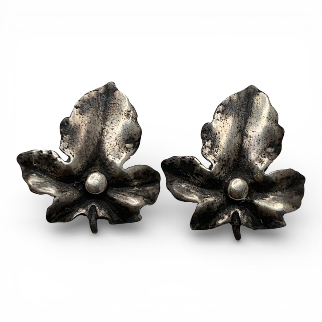 Sterling Silver Leaf Design Screw Back Earrings: Marked Sterling - 1 1/4" Long - 9.7 Grams