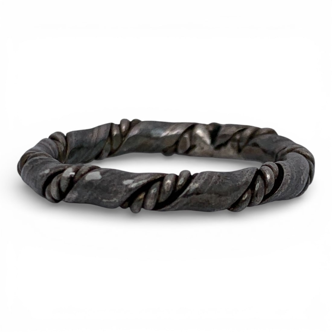 Silver Ring: Tests Silver - Size 7 - 3.6 Grams