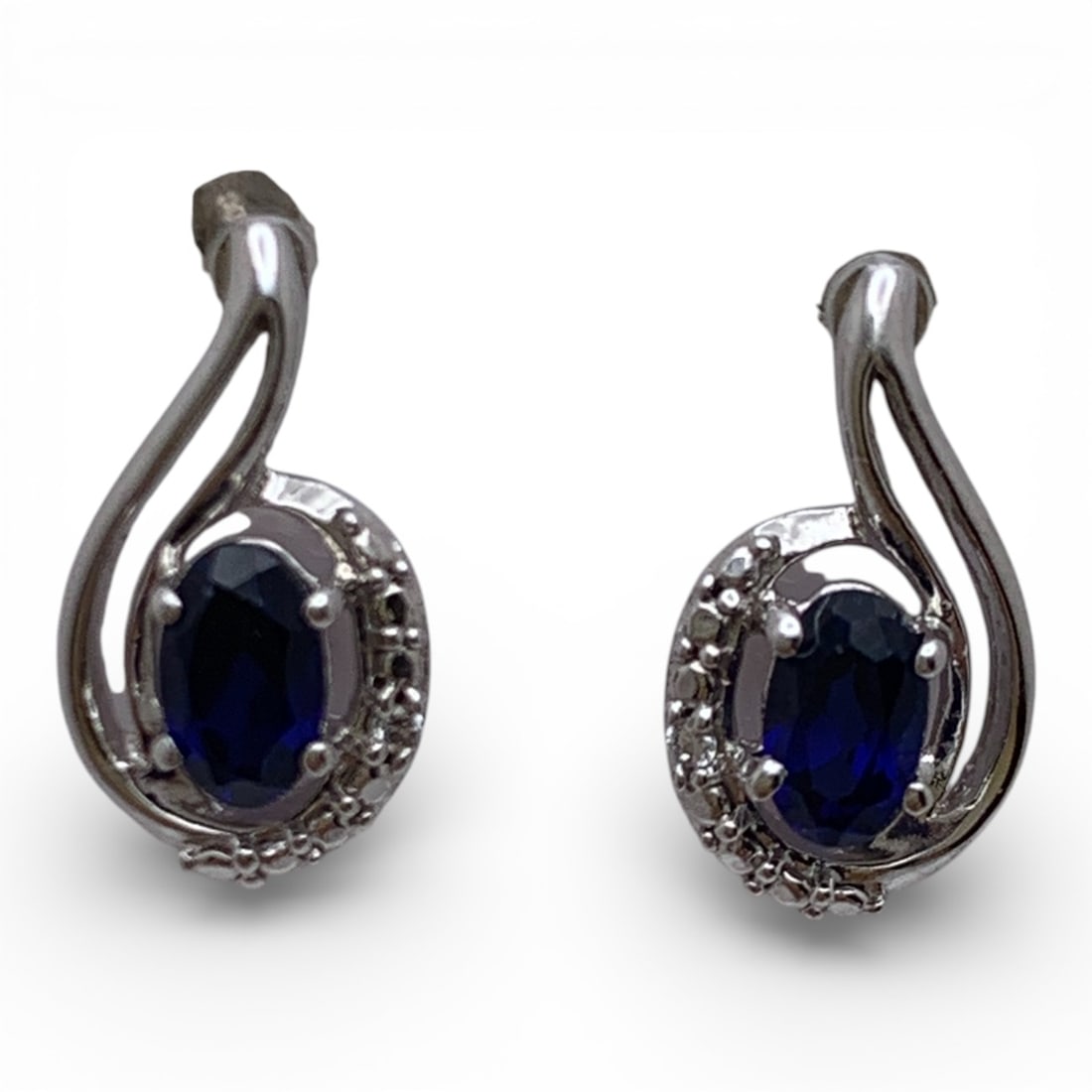 Pair Of Sterling Silver & Blue Stone Earrings: Marked 925 - 1/2" Long - 1.3 Grams