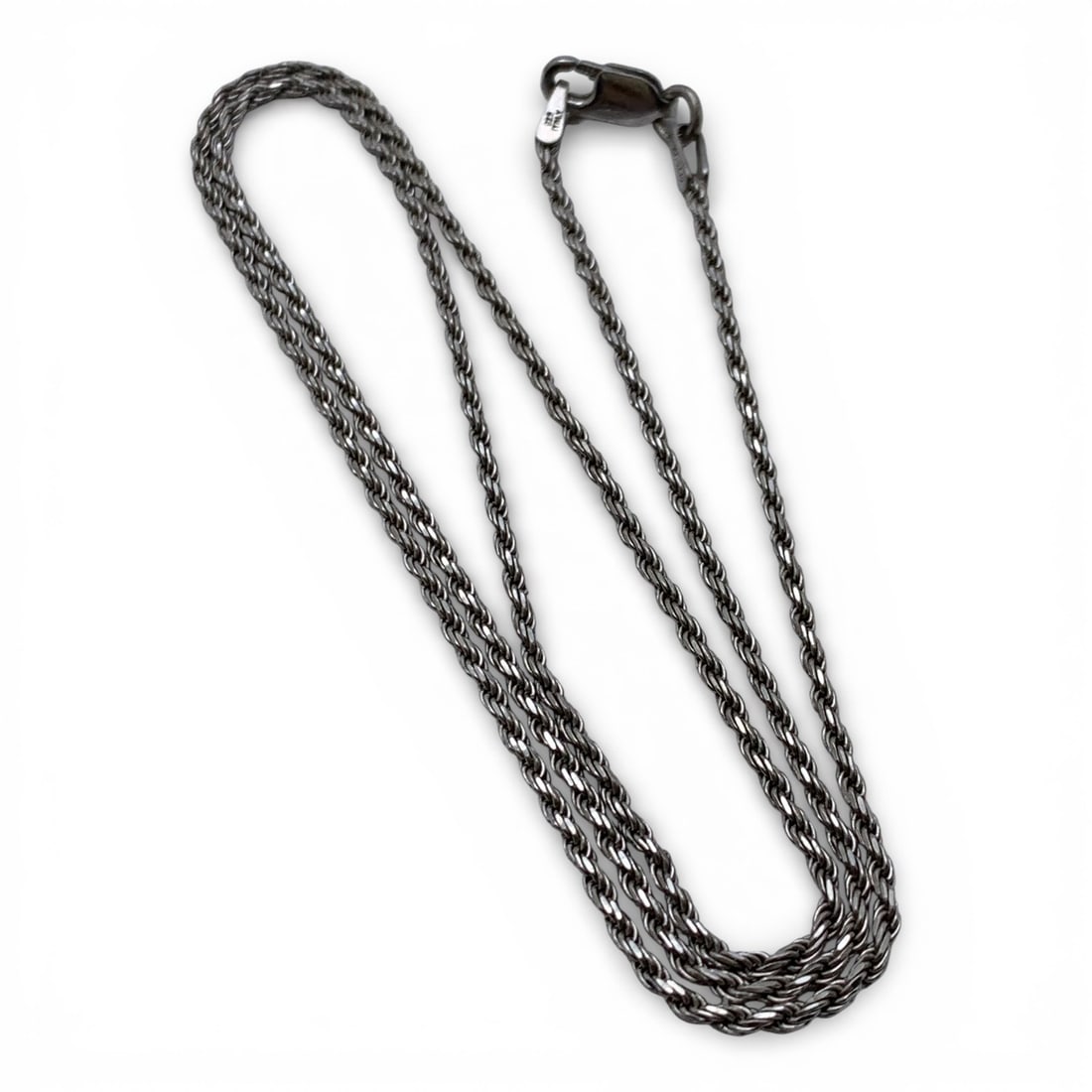 Sterling Silver Necklace: Marked 925 - 20" Long - 5.0 Grams