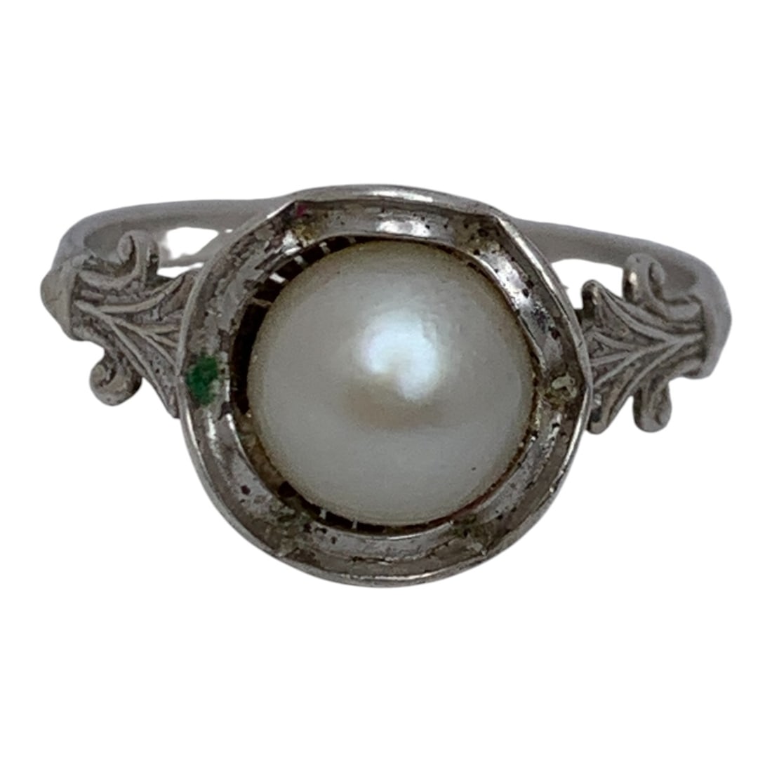 Silver & White Pearl Ring: Marked Silver - Size 6.5 - 2.3 Grams