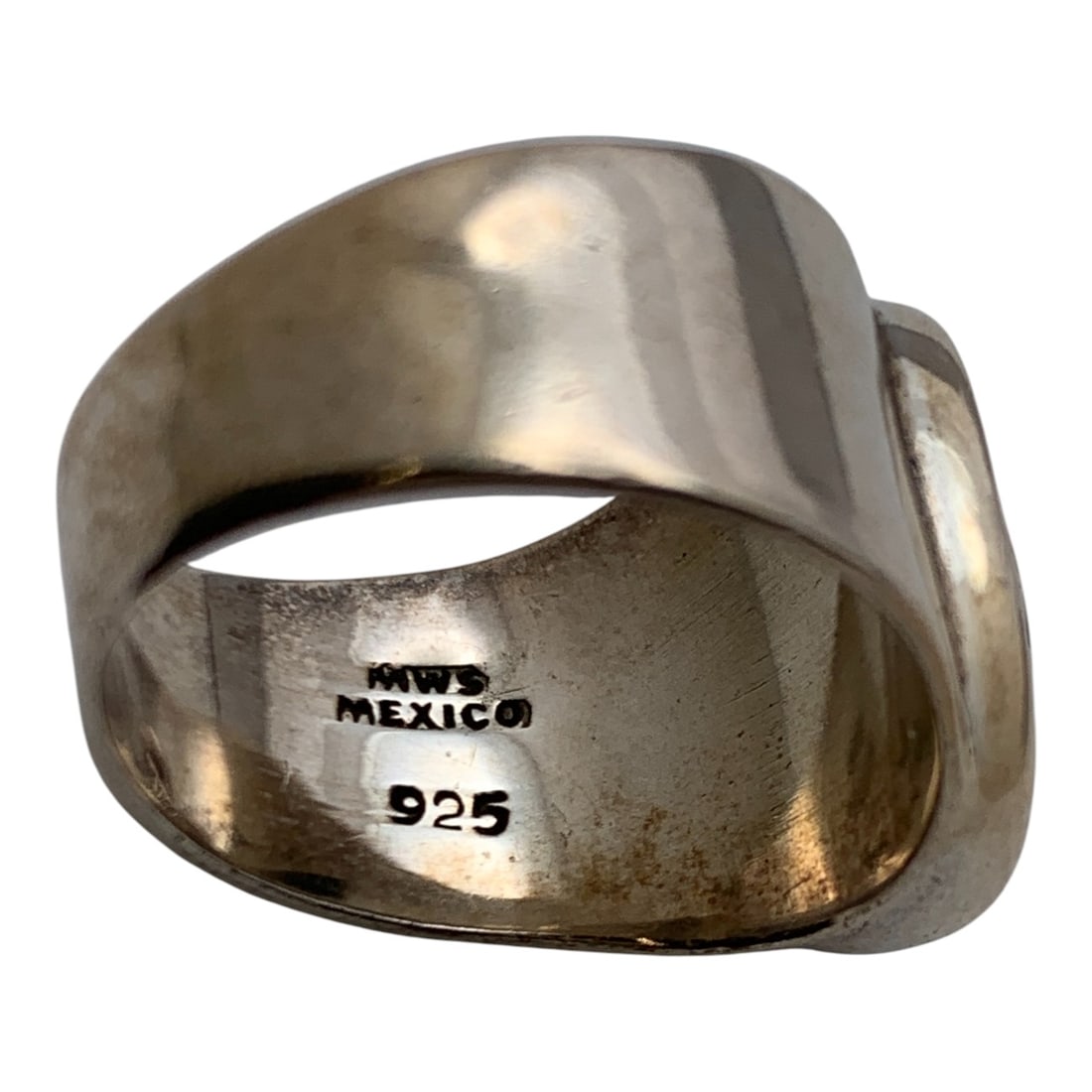 Sterling Silver & Black Stone Ring - 6