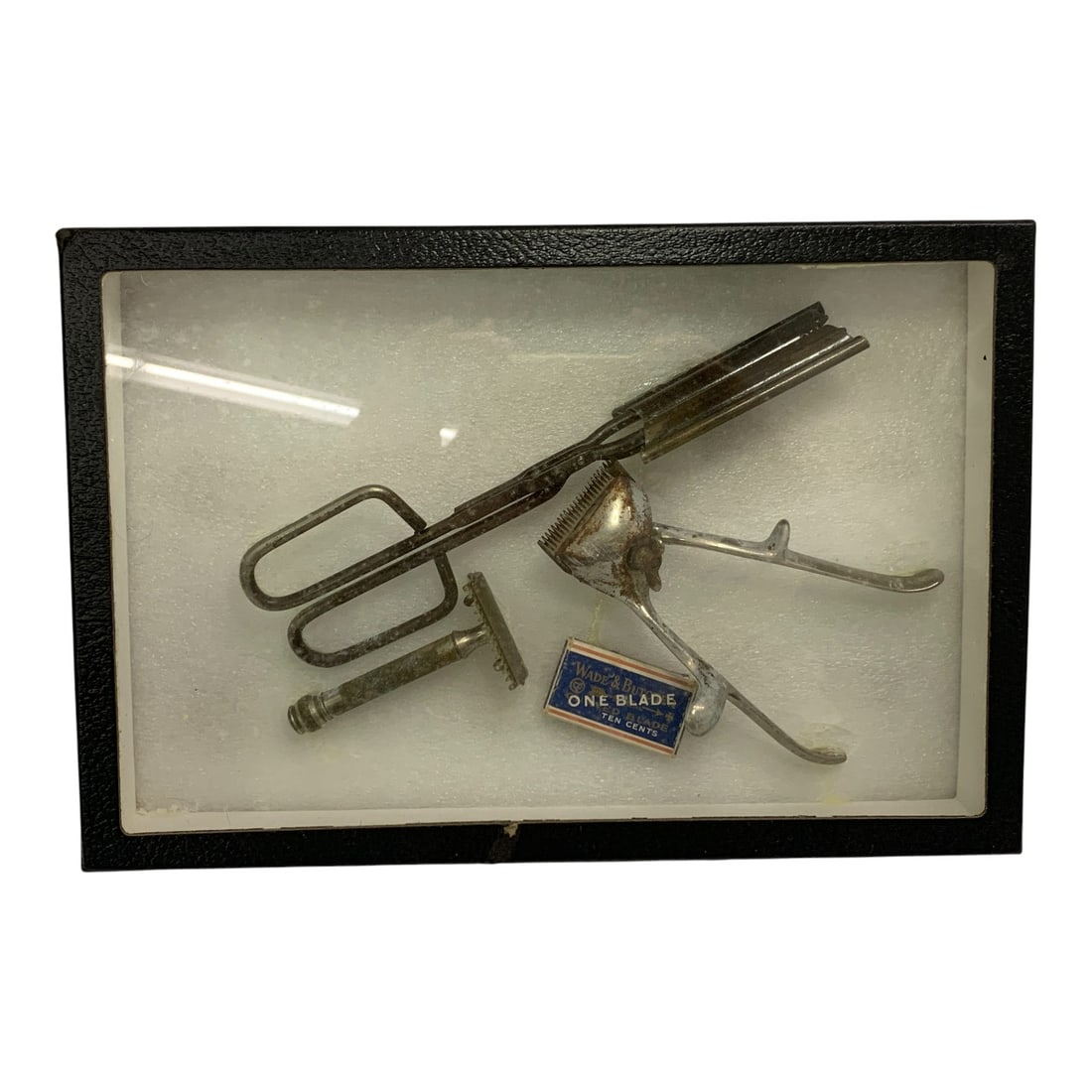 Set Of Razor Manual Clippers And Curling Scissors: See Photos