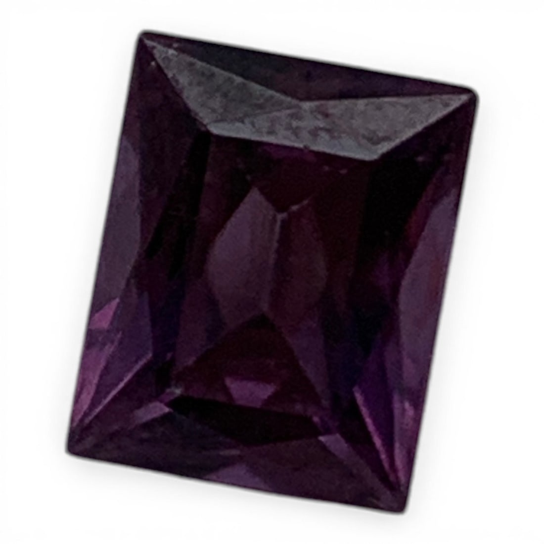 Faceted Bicolor Blue/ Purple Sapphire Gemstone: 6x8.5mmGemstones Tested With Presidium Gem Tester Il - Berners Does Not Guarantee Authenticity Of Gemstones