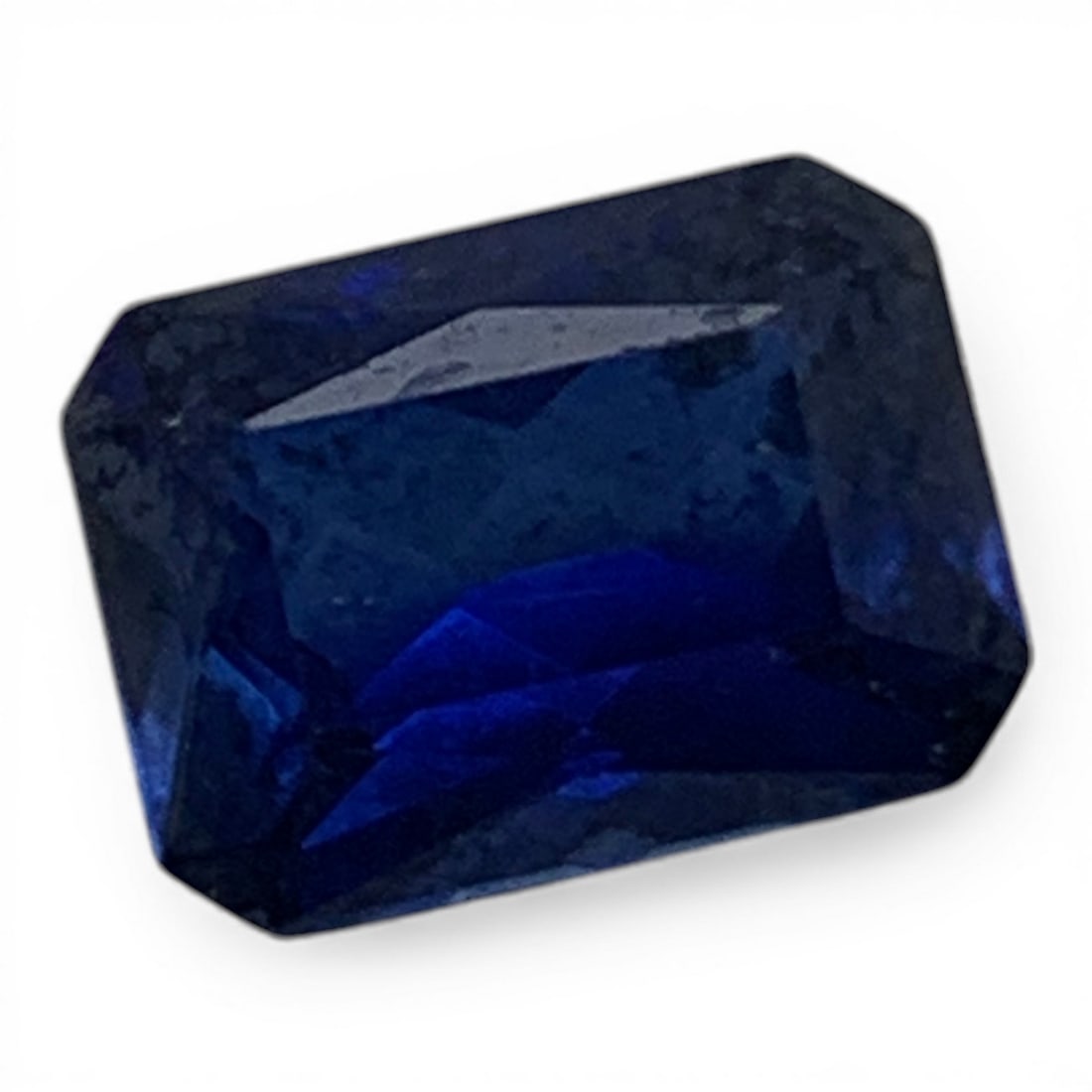 Faceted Dark Blue Sapphire Gemstone: 7x9.5mmGemstones Tested With Presidium Gem Tester Il - Berners Does Not Guarantee Authenticity Of Gemstones