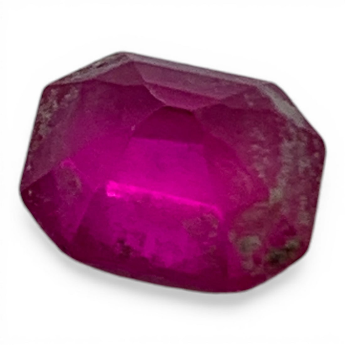 Faceted Pink Sapphire Gemstone - 2