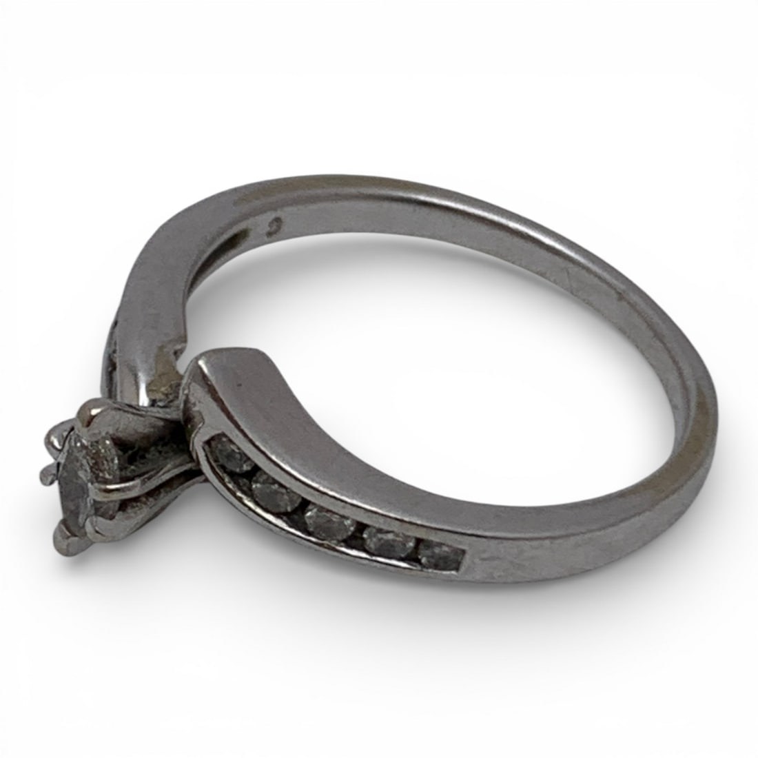 14k White Gold & Diamond Ring - 3