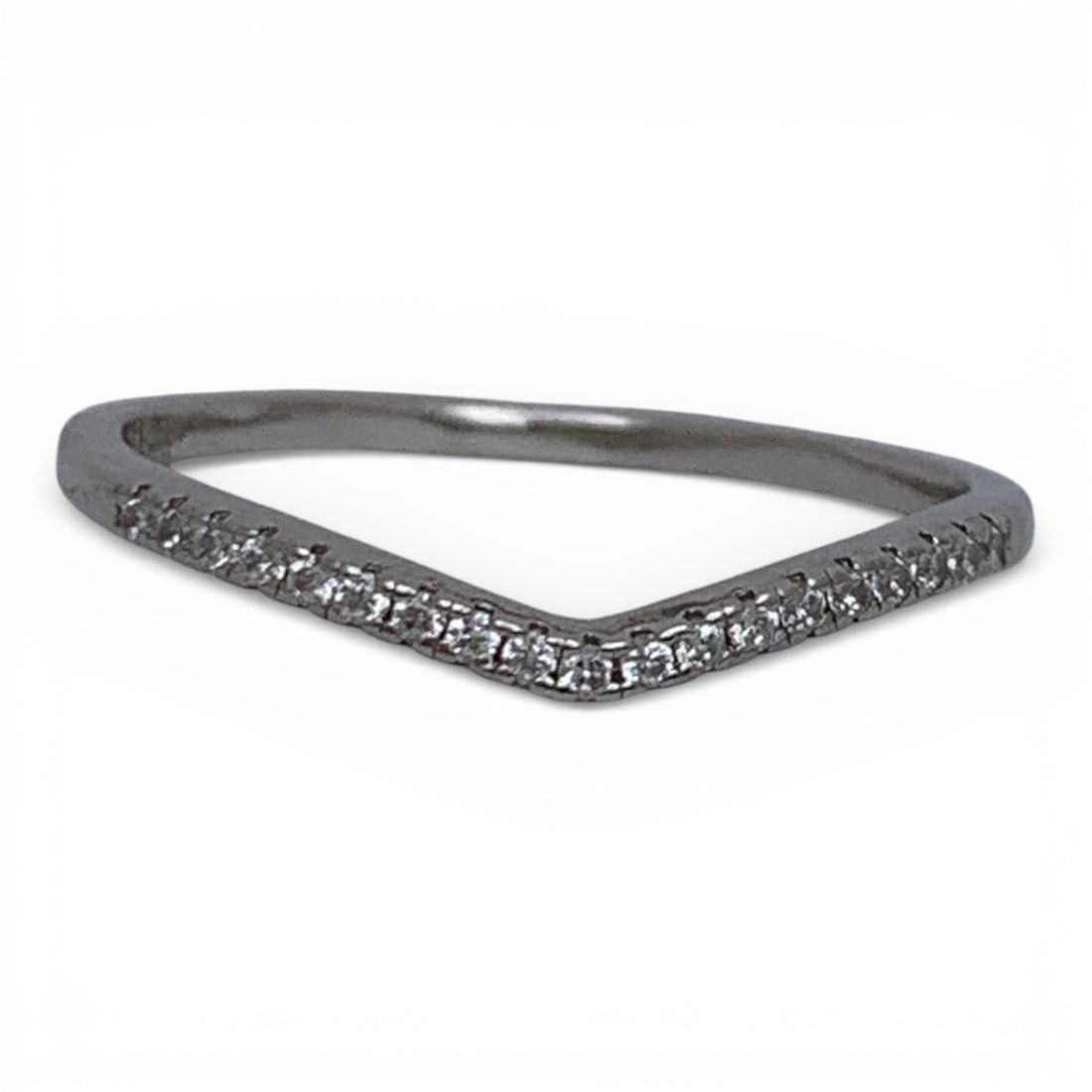 Sterling Silver Ring With Clear Stones: Marked 925 - Size 7 - 1.1 Grams