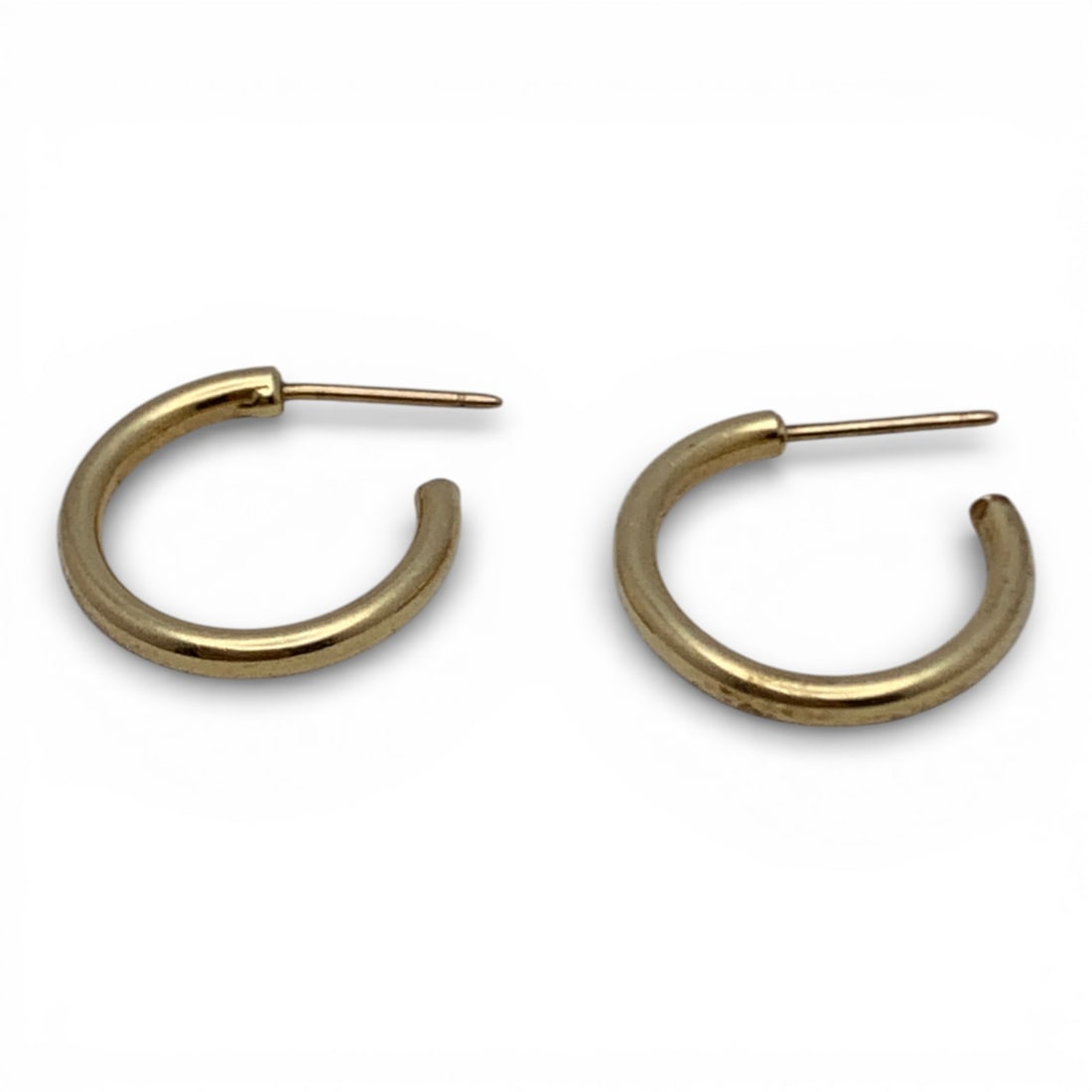14k Yellow Gold Earrings: Tests 14k - 5/8" Long - 1.0 DwtGemstones Tested With Presidium Gem Tester Il - Berners Does Not Guarantee Authenticity Of Gemstones