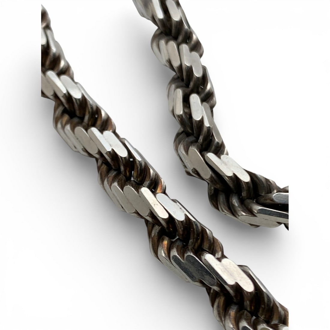 Sterling Silver Necklace: Marked 925 - 14 3/8" Long - 173.6 Grams