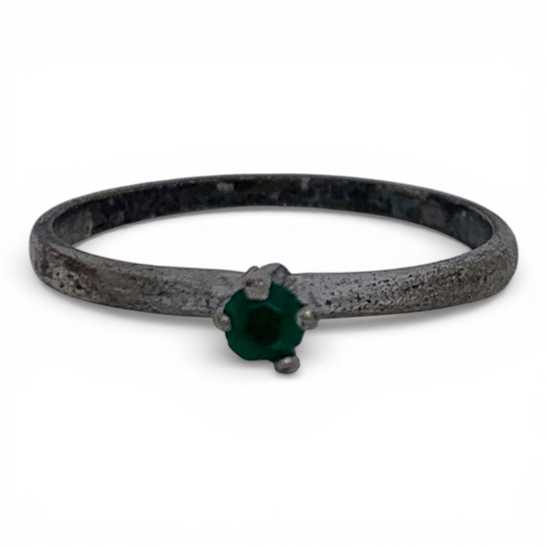 Sterling Silver & Green Stone Ring: Marked Sterling - Size 6 - 1.0 Grams