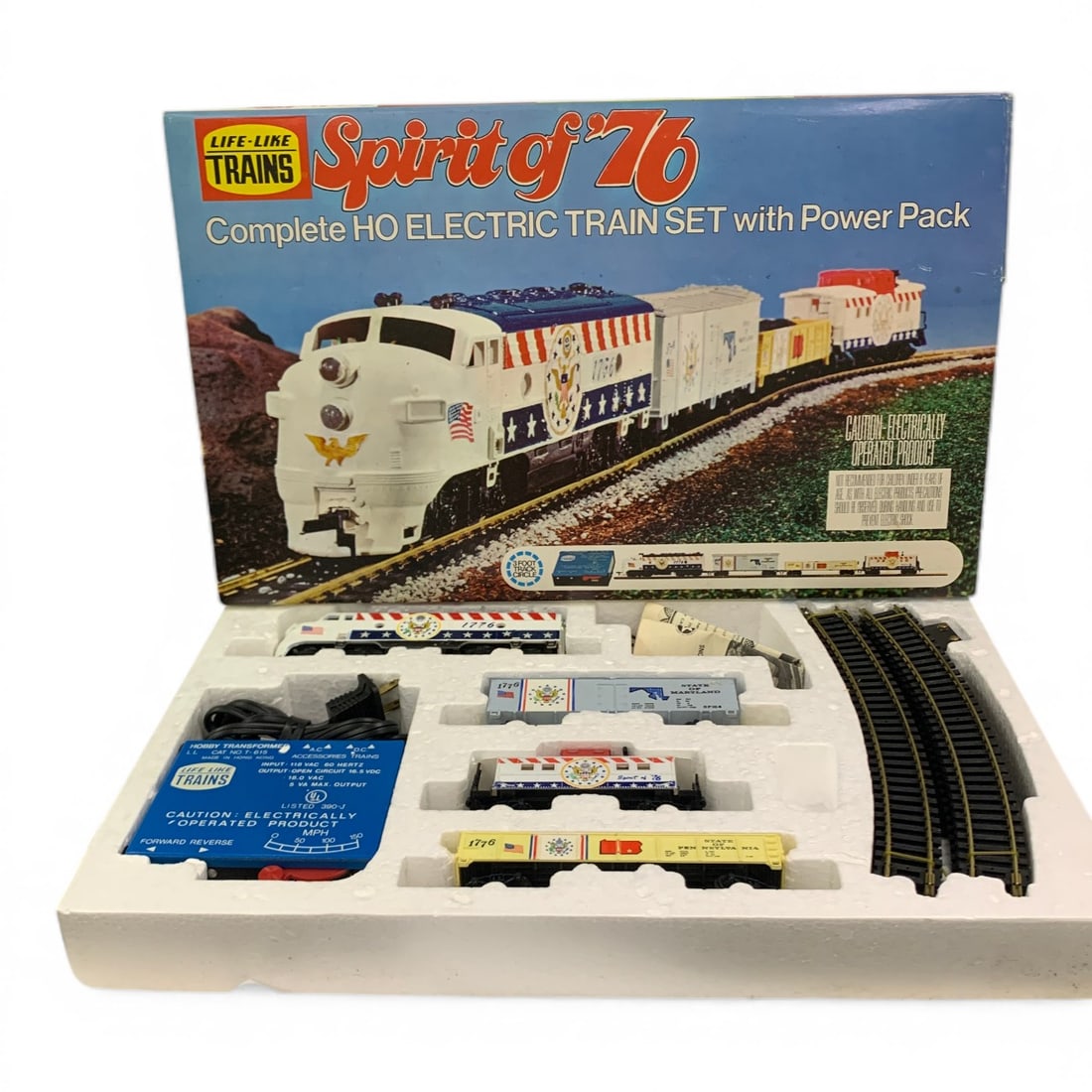Spirit Of '76 Ho Eletric Train Set: Life Like Trains. Ho Electric Train Set Iwth Power Pack. Original Box. See Photos. 18" X 11.25".