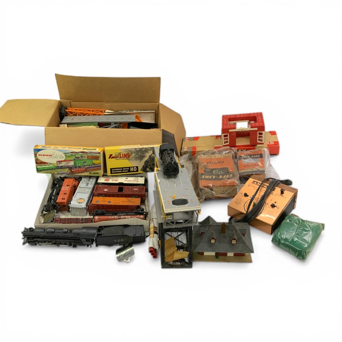 Large Group Of Train Toys, Track & Miscellaneous (1 of 6)