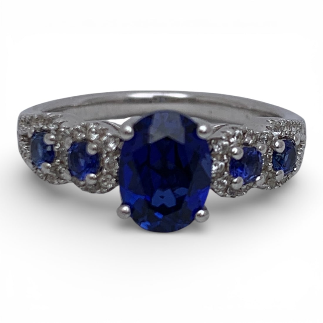 Sterling Silver Ring With Blue & Clear Stones: Marked 925 - Size 7 - 3.2 Grams