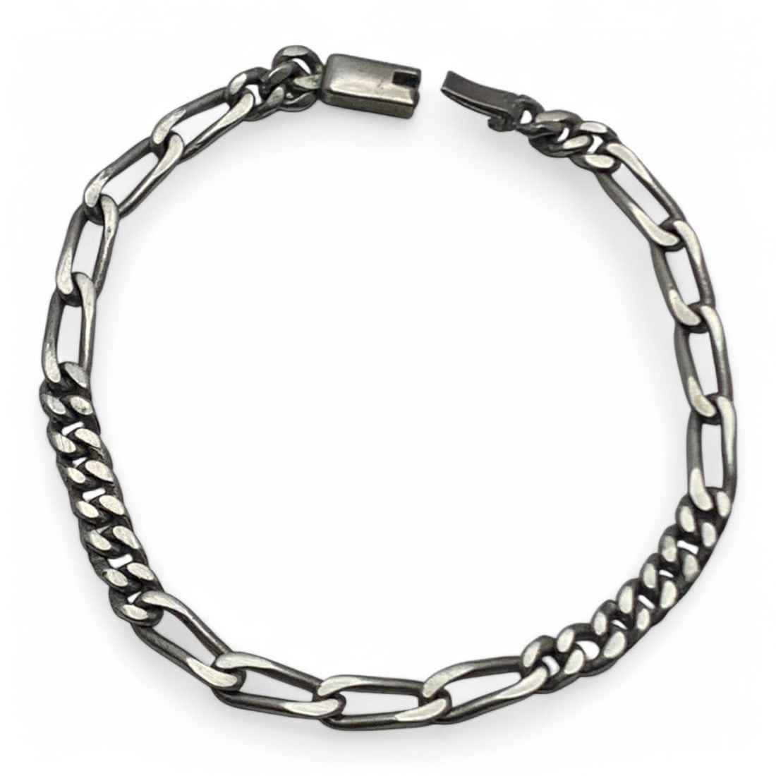 Sterling Silver Bracelet: Marked 925 - 7 7/8" Long - 8.8 Grams