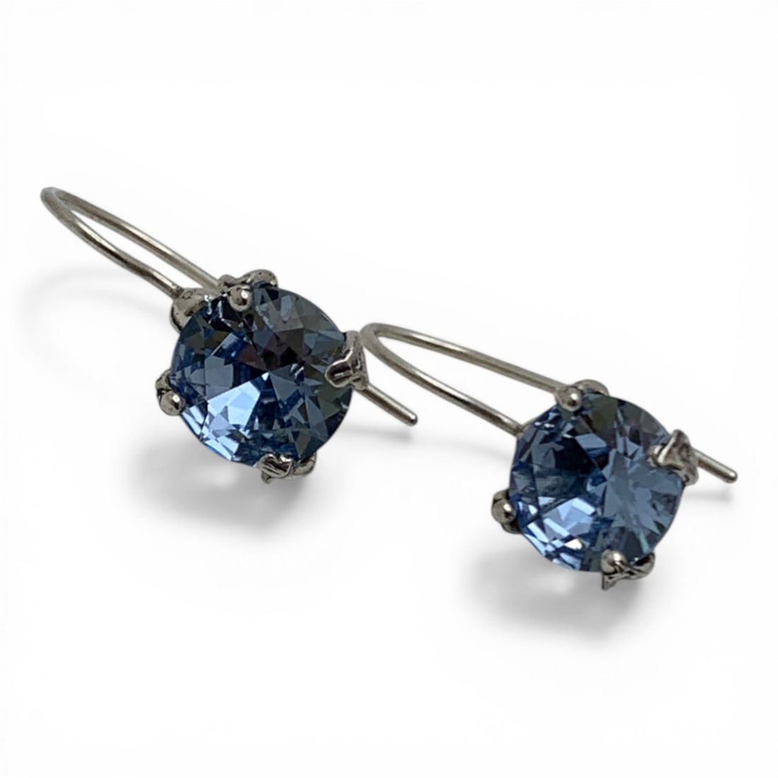 Sterling Silver & Blue Stone Earrings: Marked 925 - 1" Long - 3.7 Grams