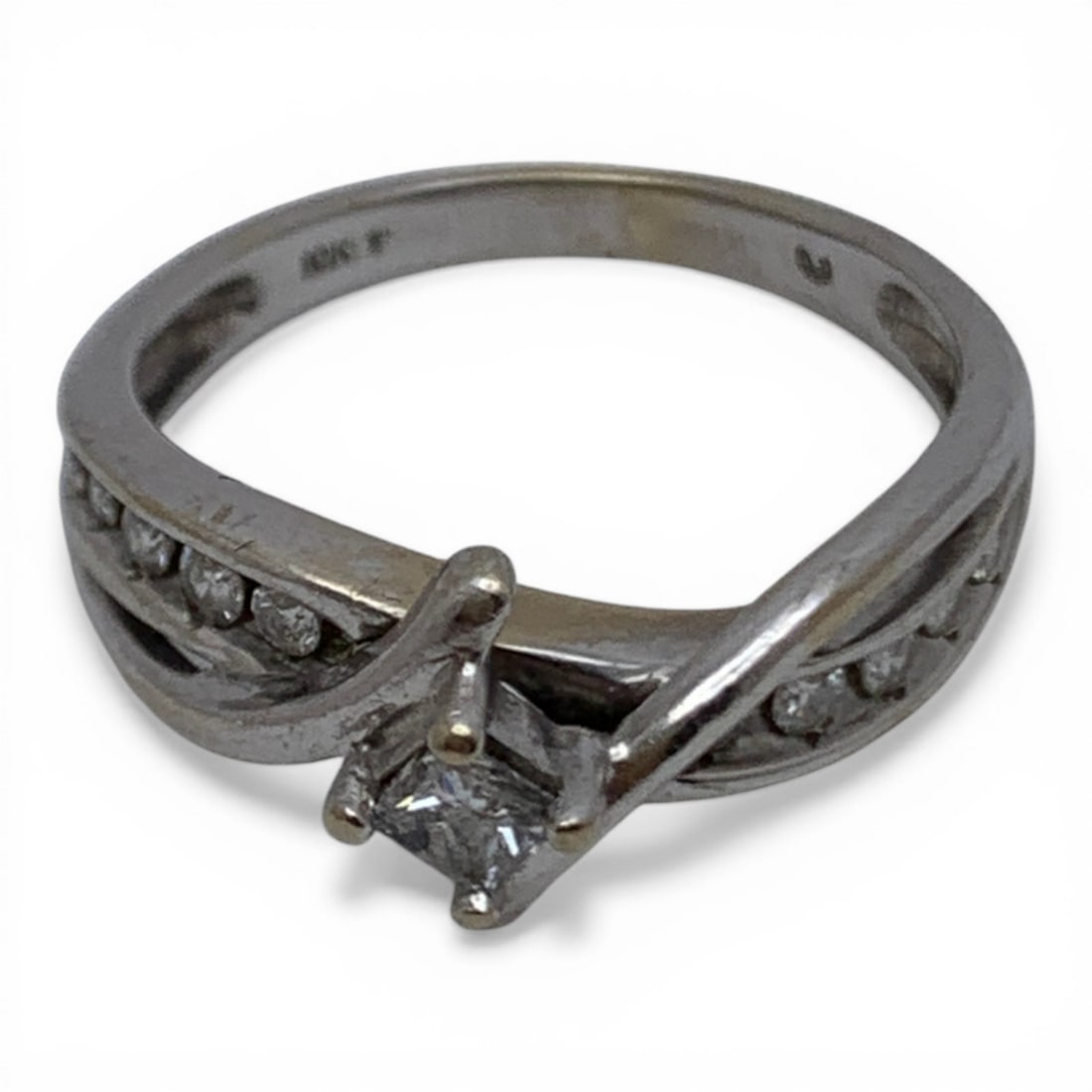 10k White Gold & Diamond Ring - 5
