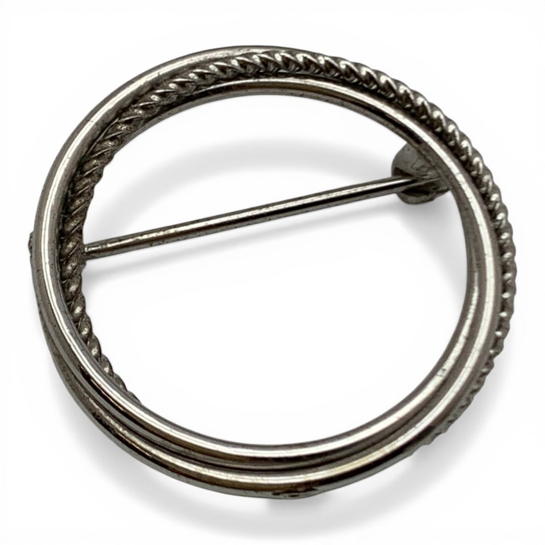 Sterling Silver Pin: Marked 925 - 1 1/8" Long - 3.4 Grams