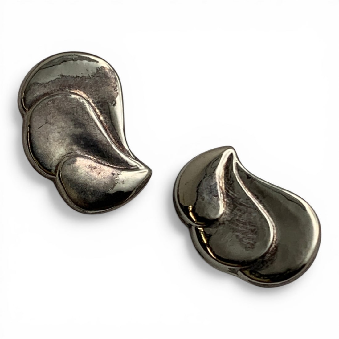 Sterling Silver Earrings: Marked 925 - 1 1/4" Long - 7.3 Grams