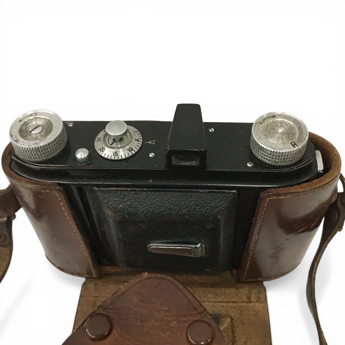 Germany Vintage Camera In Leather Case - 2