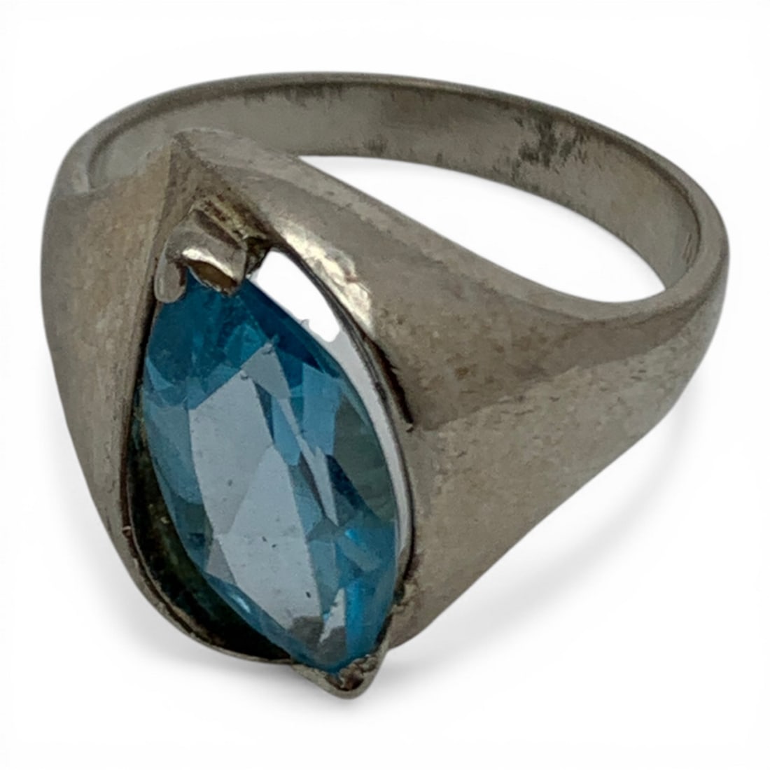 Sterling Silver & Blue Stone Ring - 5