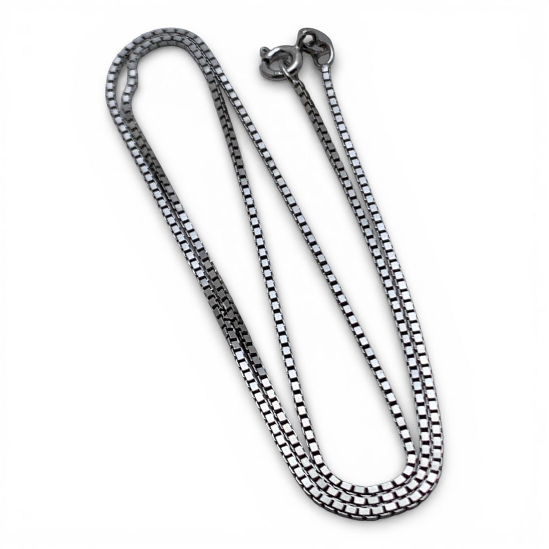 Sterling Silver Box Chain Necklace: Marked 925 - 17 1/2" Long - 3.6 Grams