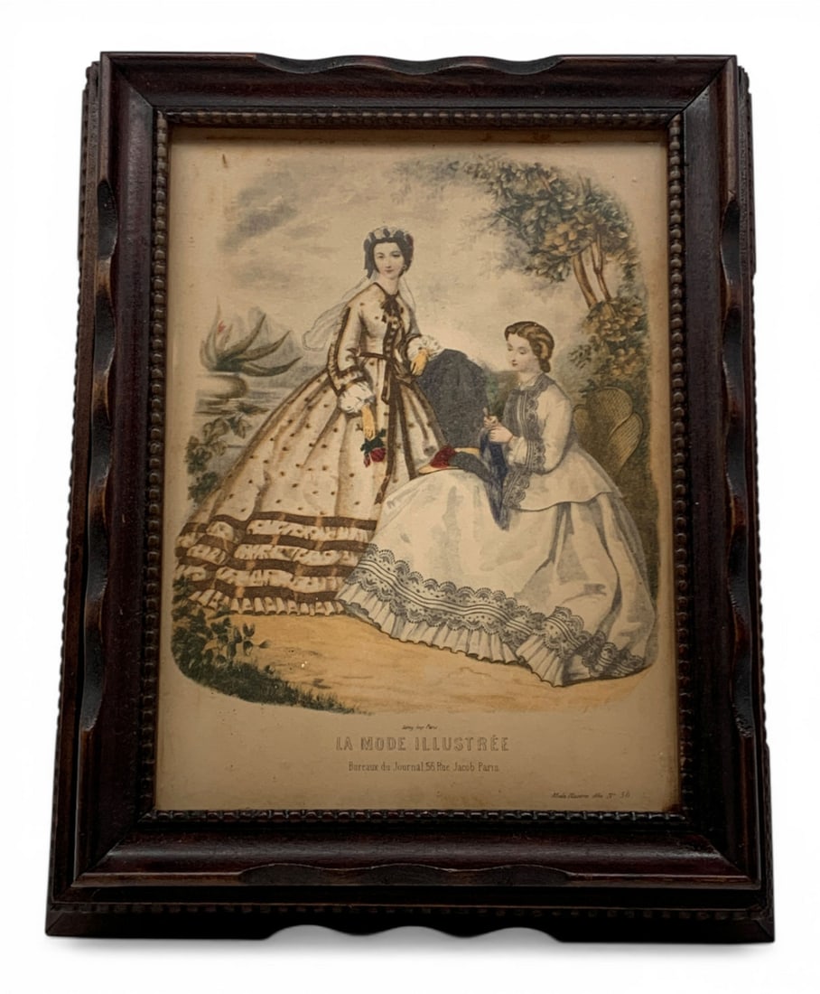 Ma Mode Illustree Hinged Lid Storage Box: 10.5" X 8.5". 2.75" Tall. La Mode Illustree Print In Lid.