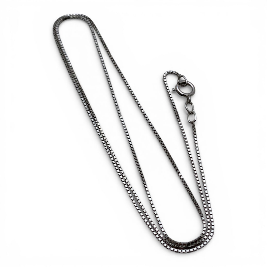 Sterling Silver Box Chain Necklace: Marked 925 - 18" Long - 1.5 Grams