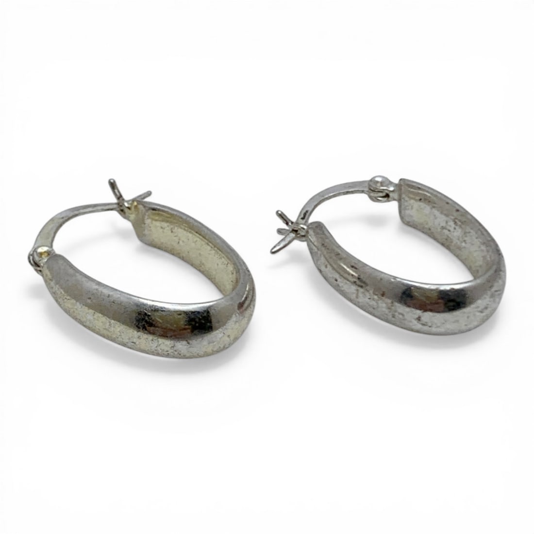 Sterling Silver Earrings: Marked 925 - 3/4" Long - 3.2 Grams