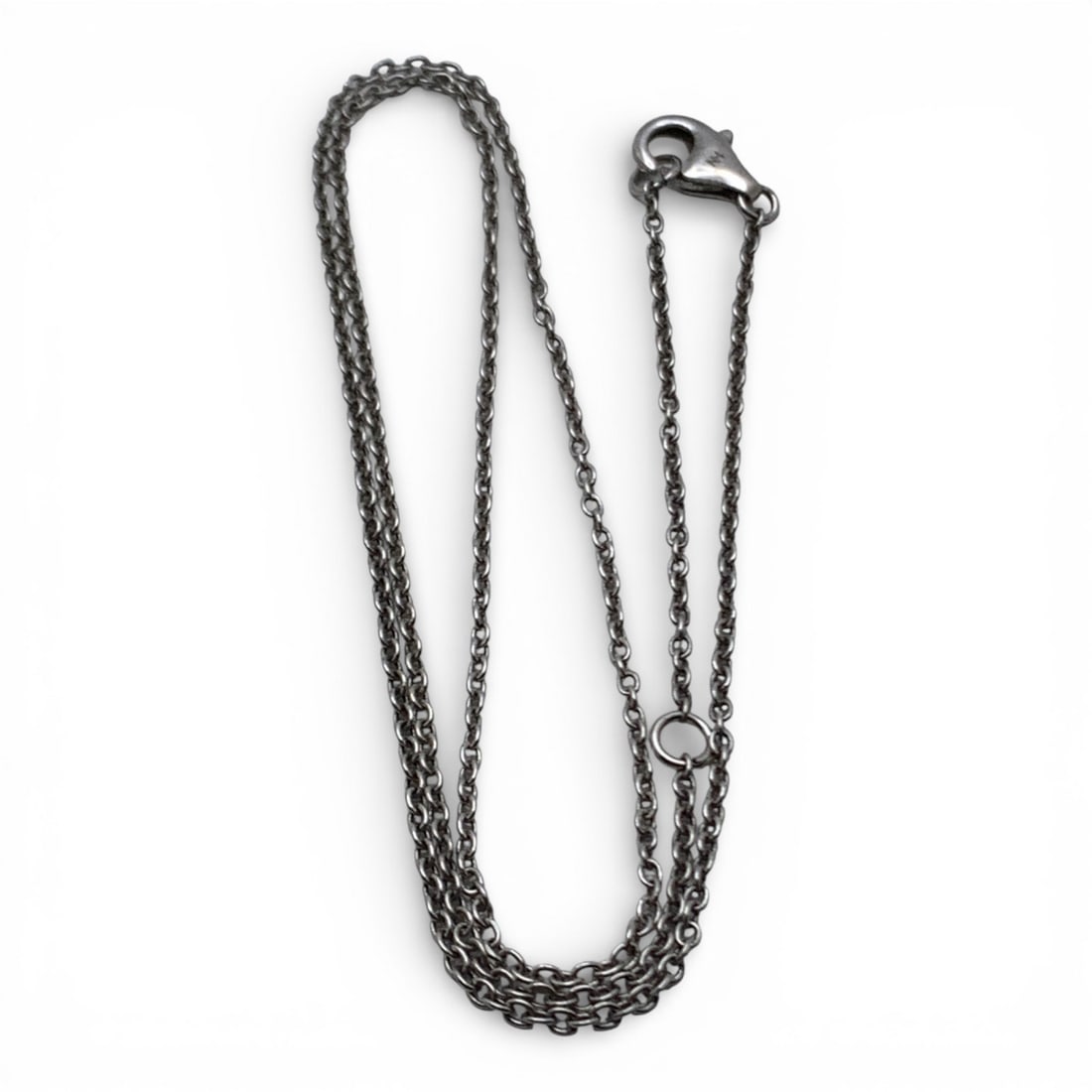 Sterling Silver Necklace: Marked 925 - 20" Long - 2.8 Grams