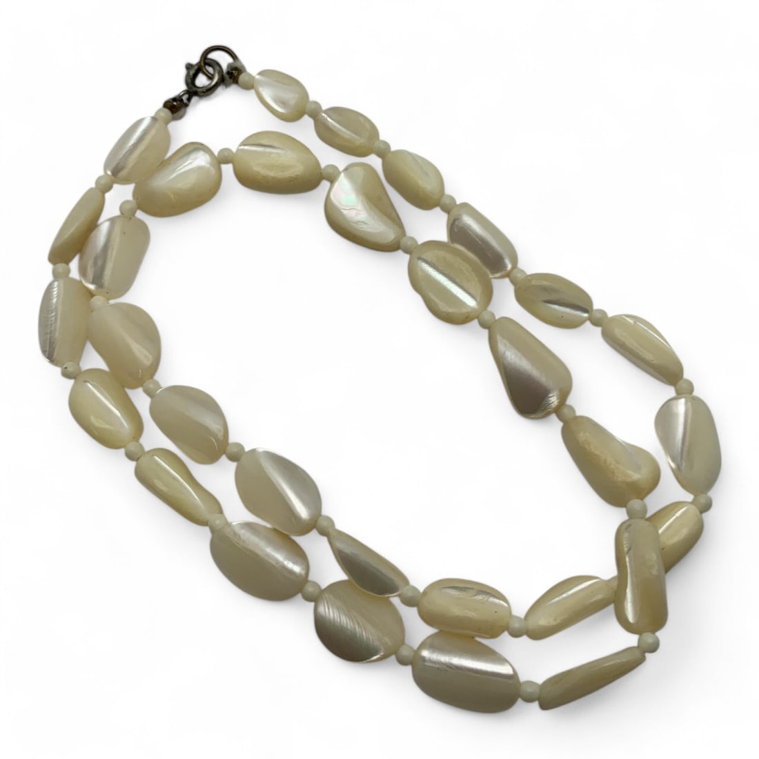 Mother Of Pearl Necklace: 22" Long. 36.7 G.