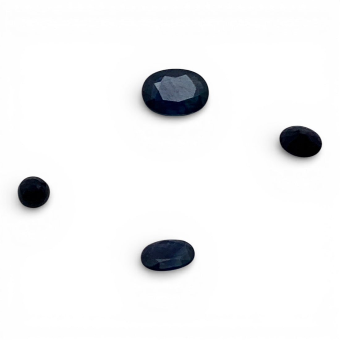 Grouping Of Blue Sapphire Gemstones: 0.5 Total Grams Gemstones Tested With Presidium Gem Tester Il - Berners Does Not Guarantee Authenticity Of Gemstones