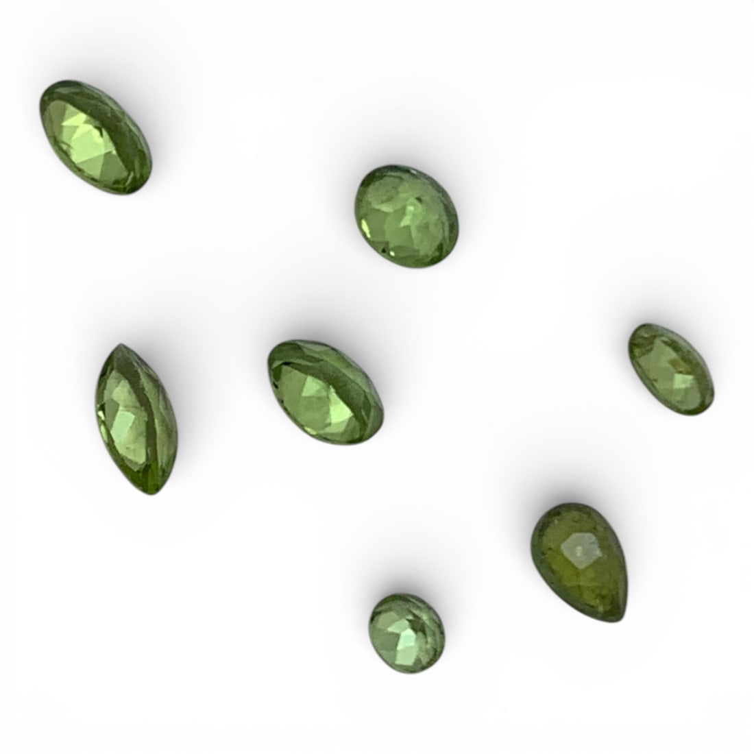 Grouping Of Green Citrine Gemstones: 0.9 Total Grams Gemstones Tested With Presidium Gem Tester Il - Berners Does Not Guarantee Authenticity Of Gemstones