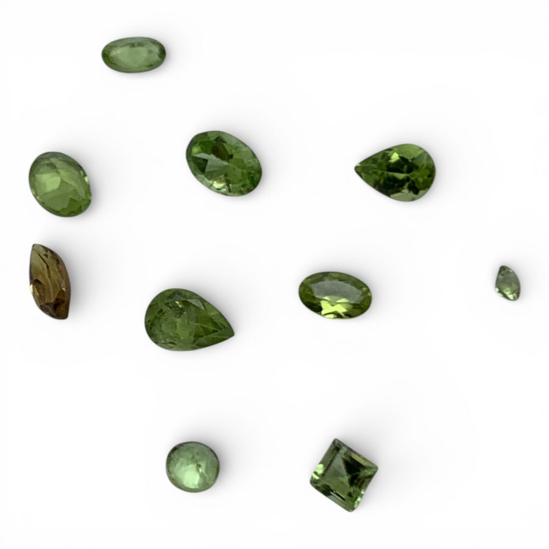 Grouping Of Green Citrine Gemstones: 1.1 Total Grams Gemstones Tested With Presidium Gem Tester Il - Berners Does Not Guarantee Authenticity Of Gemstones