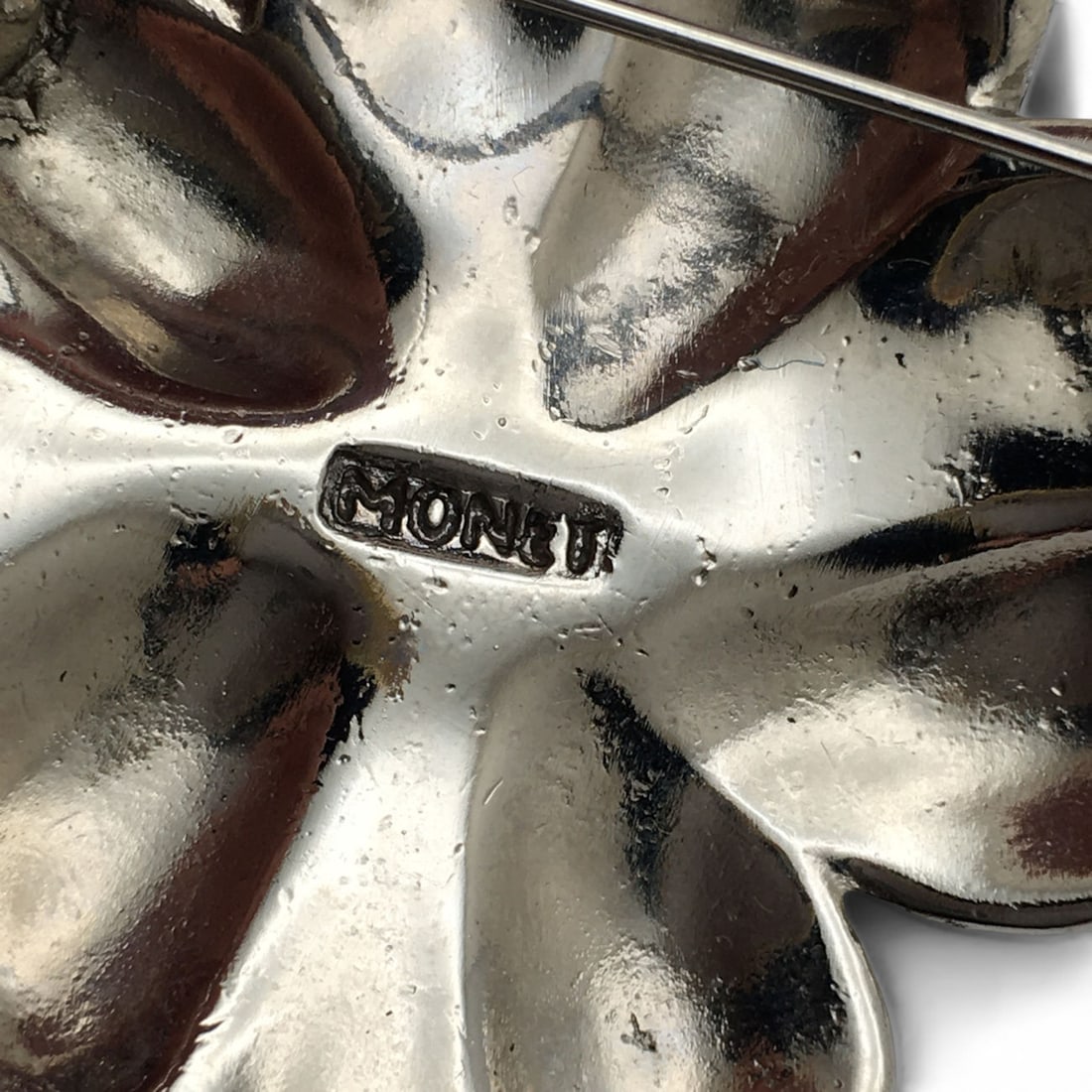 Monet Clear Stone Flower Broach - 3