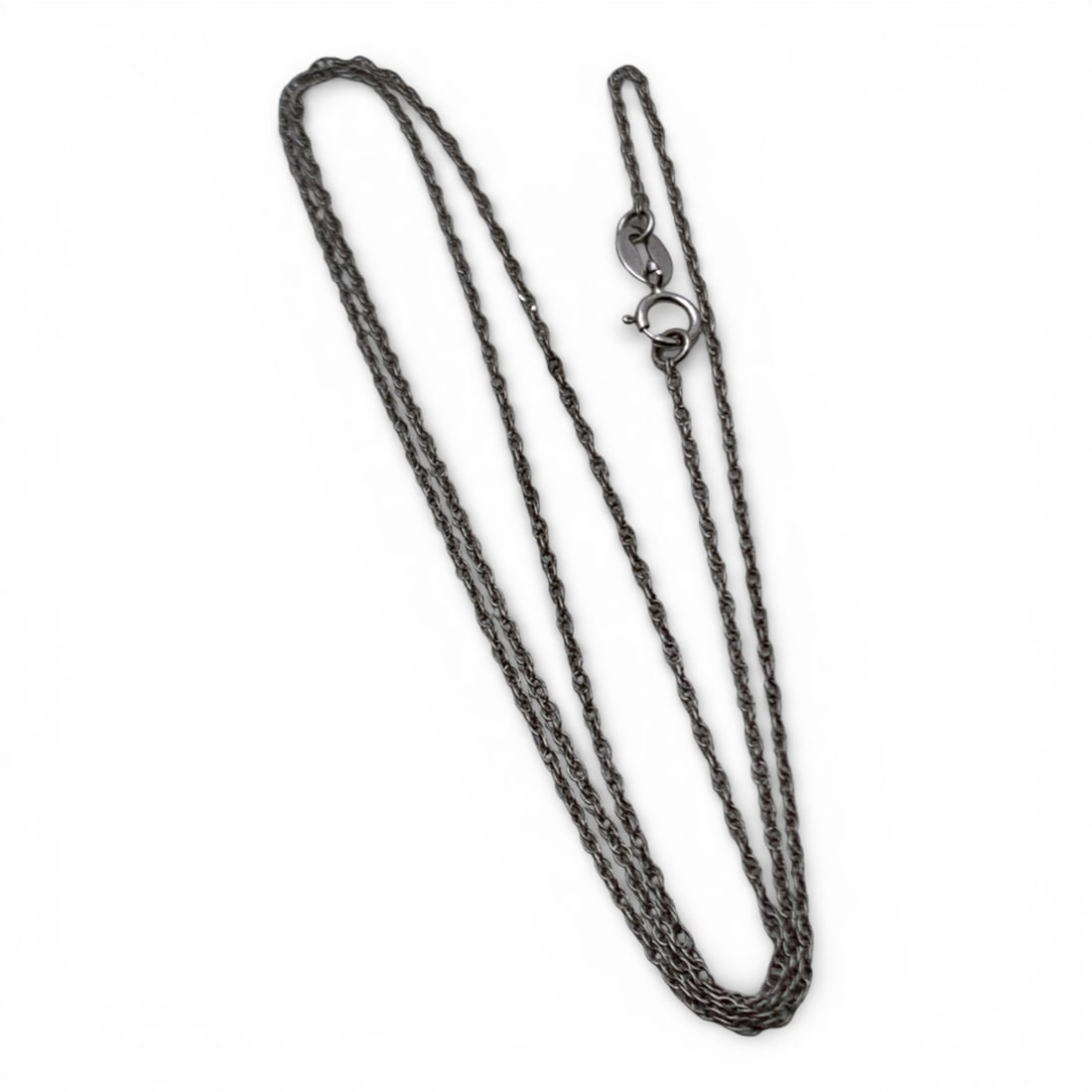 Sterling Silver Chain Necklace: Marked 925 - 20 1/4" Long - 1.1 Grams