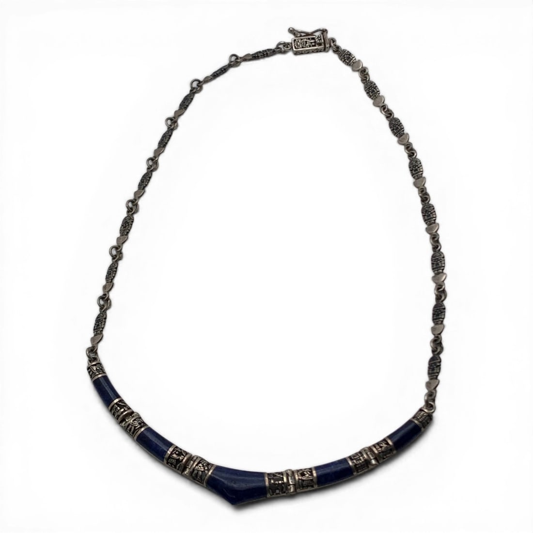 950 Silver Necklace With Blue Lapis Stones: 950 Silver Necklace With A Aztec Design Featuring 4 Blue Lapis Stones Marked 950 - 18 3/8" Long - 25.7 Grams