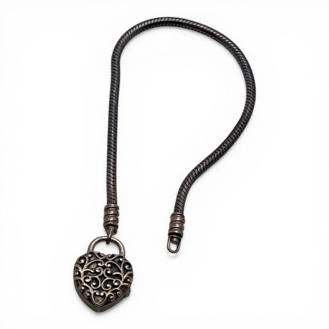 Sterling Silver Bracelet With Heart Locket Clasp: Marked 925 - 7 3/8" Long - 20.1 Grams