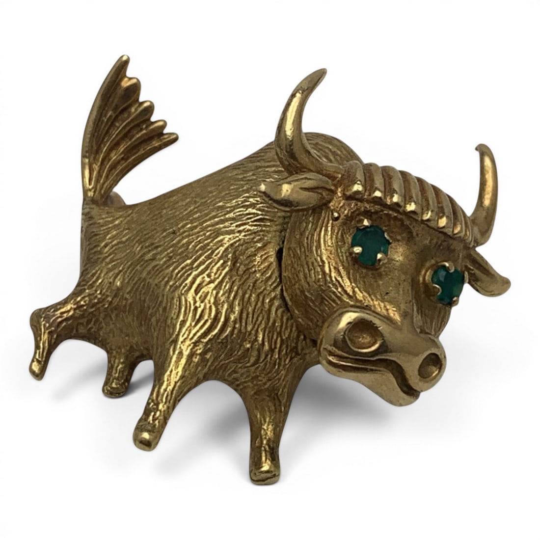 Vintage 18k Yellow Gold & Emerald Bull Pin: Vintage 18k Yellow Gold Pin With A Bull Animal Design Featuring An Articulated Head And Two Round Cut Emeralds For Eyes.Tests 18k - 1 1/8" Long - 8.5 DwtGemstones Tested With Presidium Gem Tester Il -