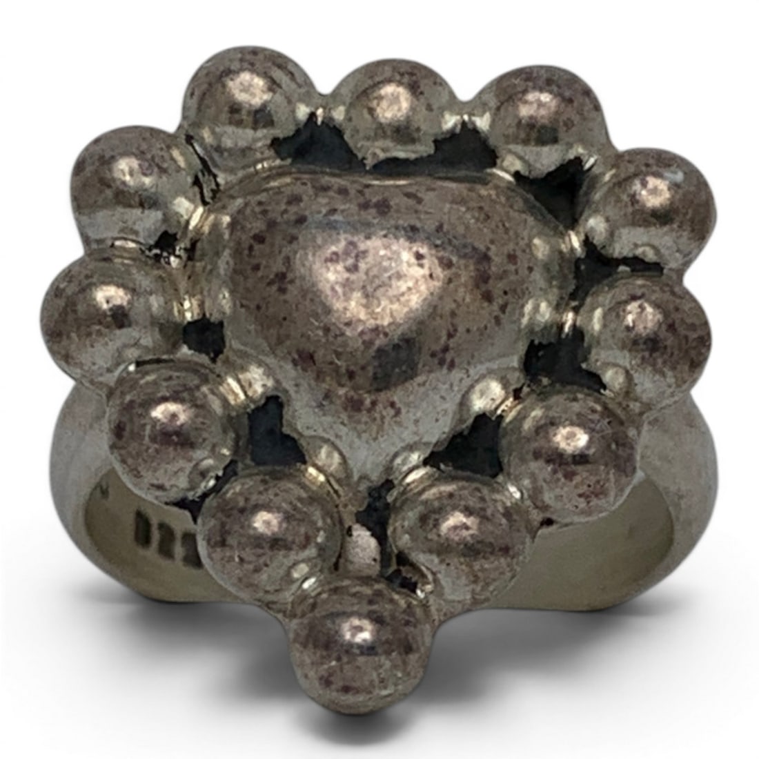 Mexico Sterling Silver Heart Ring: Mexico Sterling Silver Ring Featuring A Heart DesignMarked: 925 - Size 7.25 - 5.8 Grams