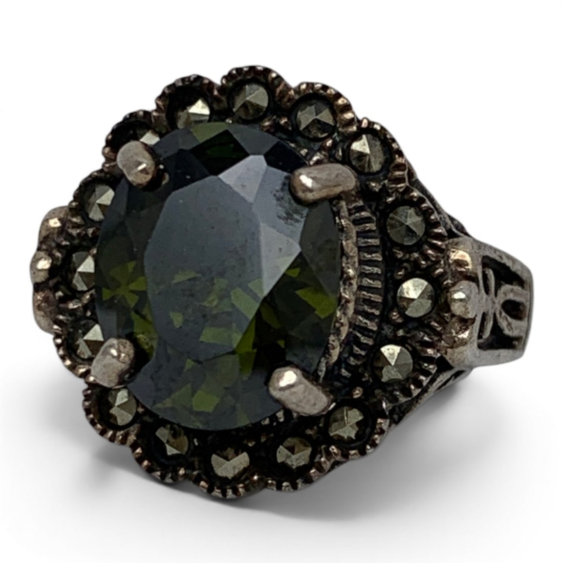 Vintage Sterling Marcasite & Green Stone Ring: Vintage Sterling Silver Ring Featuring A Center Set Green Stone Surrounded By Marcasite Marked: 925 - Size 6.75 - 6.5 Grams